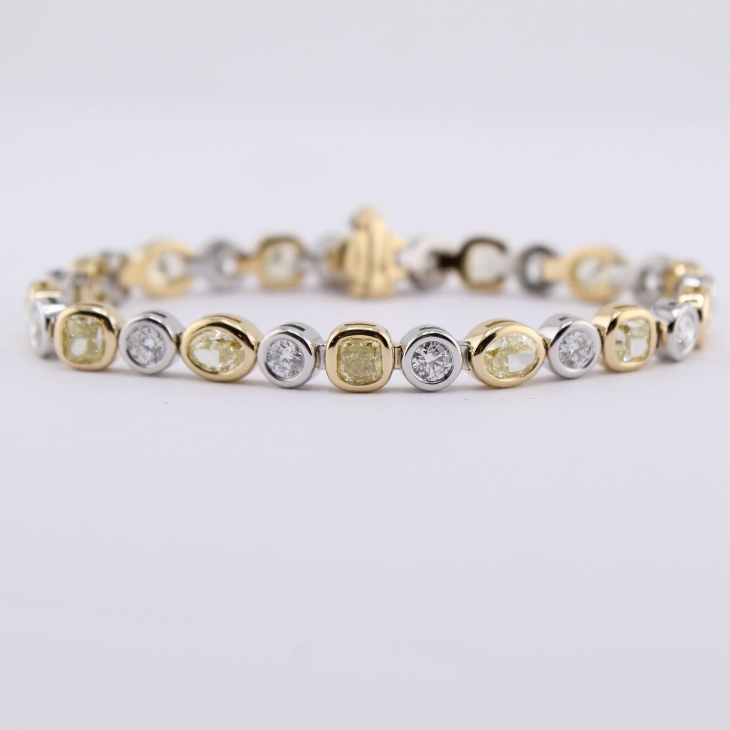 Fancy Yellow Diamond Braceclet