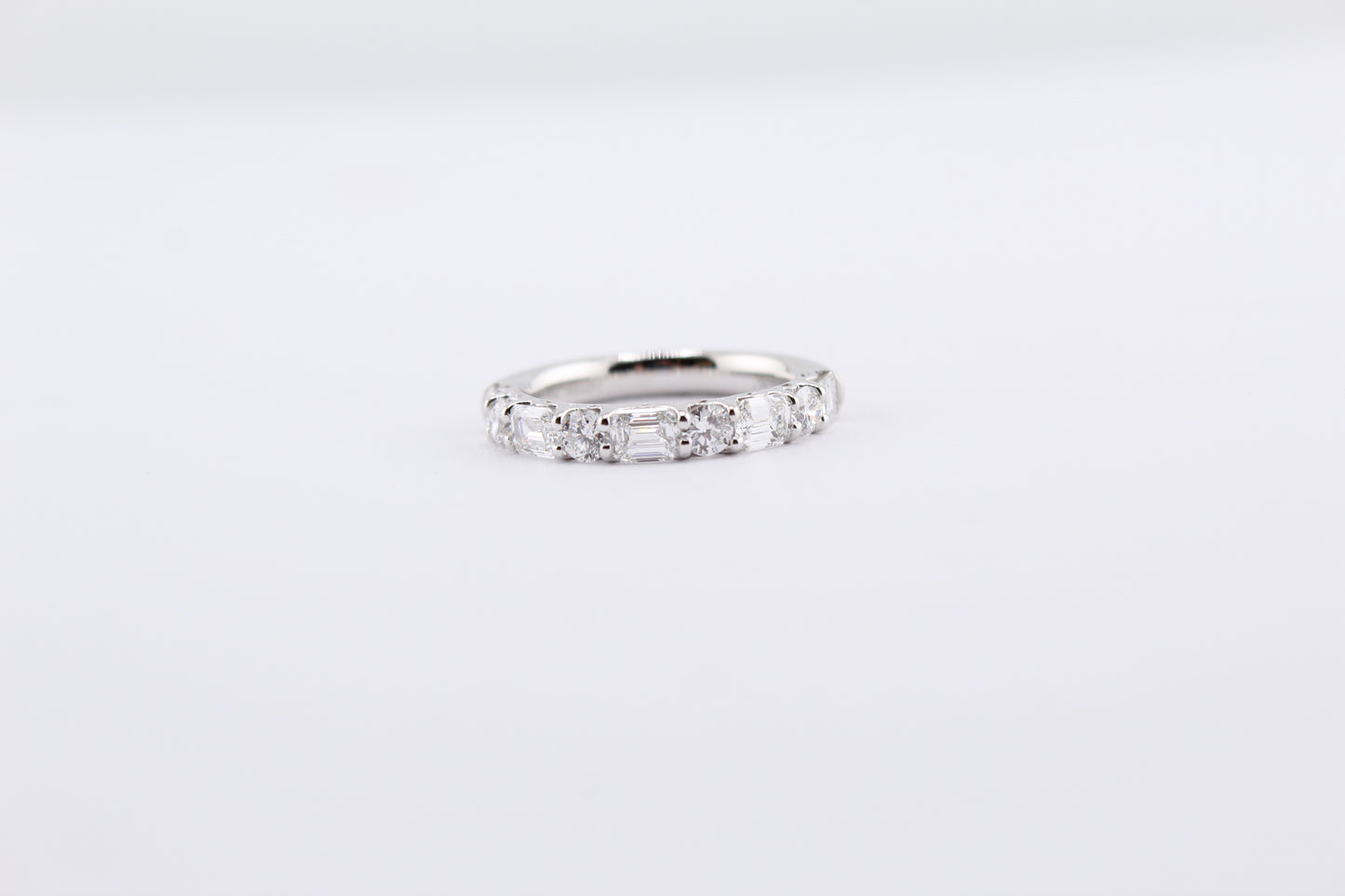 Platinum Emerald & Round Shape Diamond Band