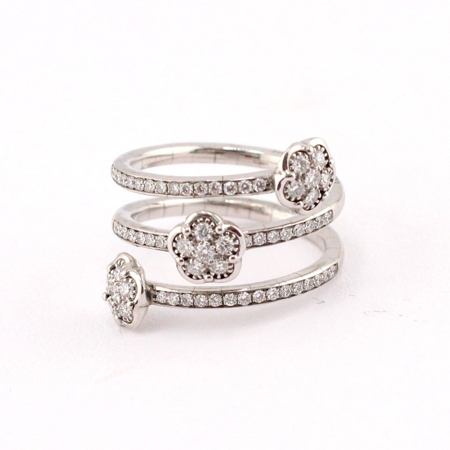 Figlia Dei Fiori Collection 3-Flower Diamond Ring