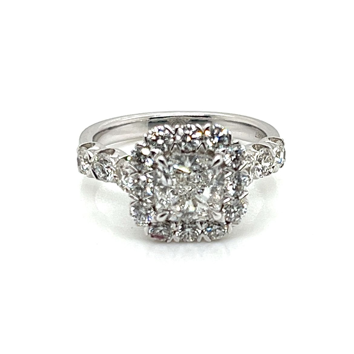 White Gold Halo Mounting for Cushion Cut Center