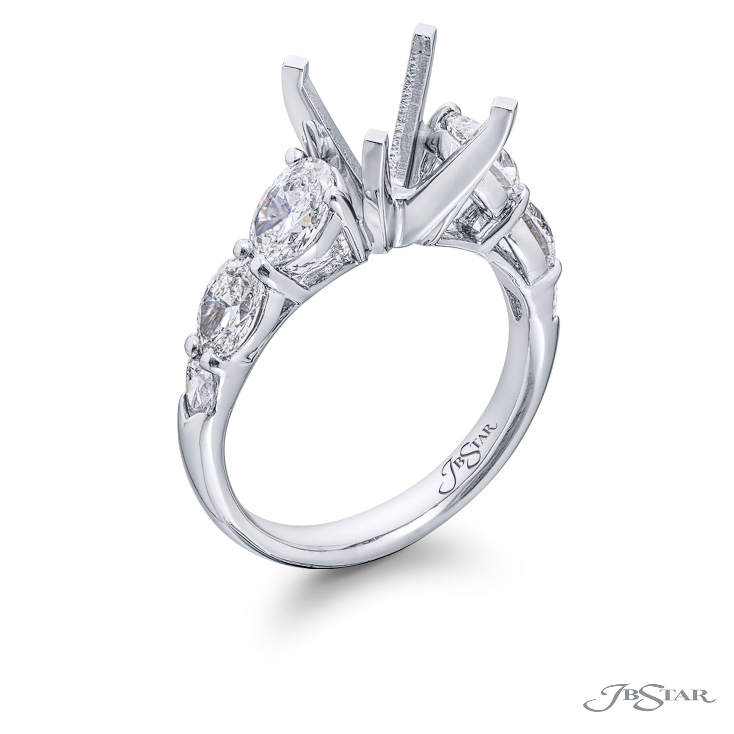 Mounting with Shield Sides and Oval Diamond Shoulders