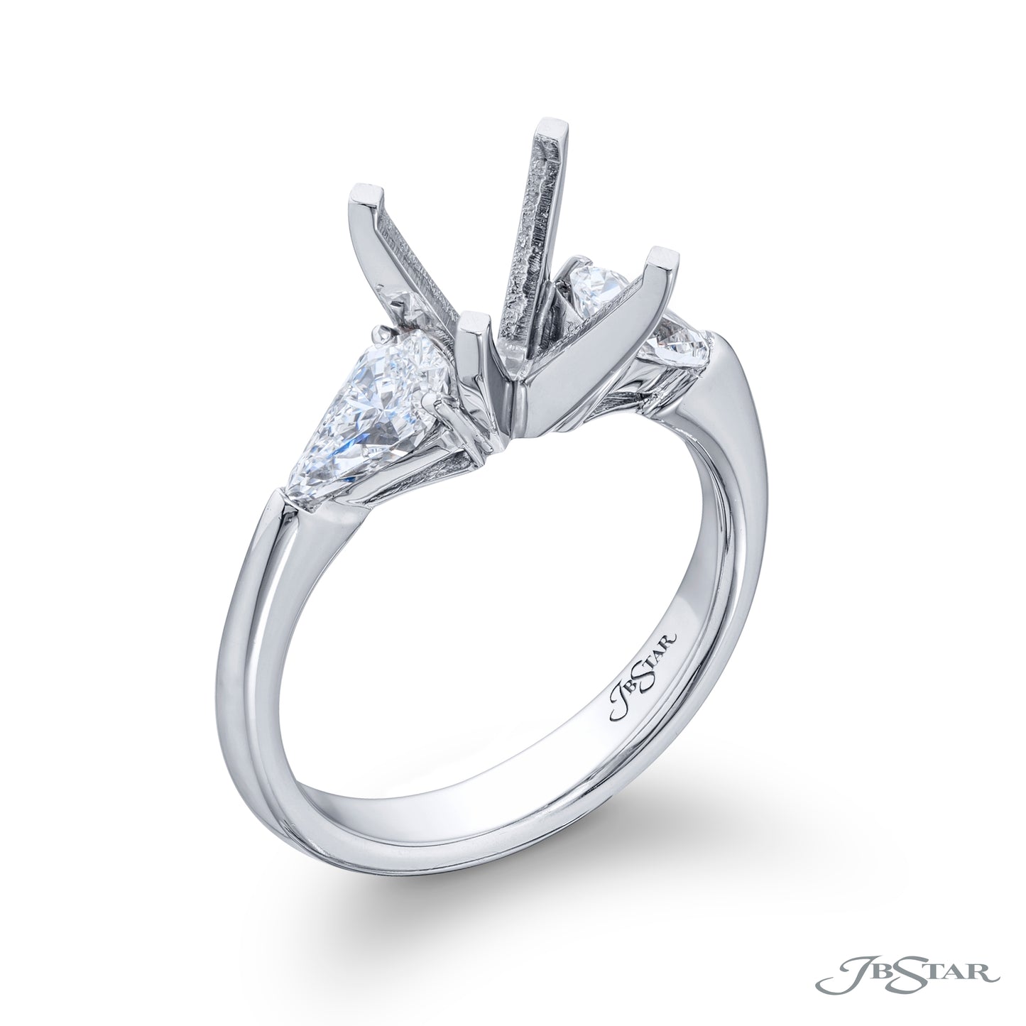 Mounting with Kite Cut Diamond Side Stones