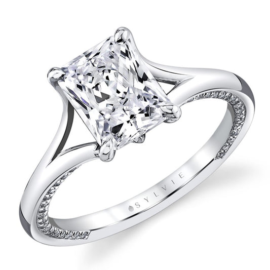 Emerald Center Diamond Edging Engagement Mounting
