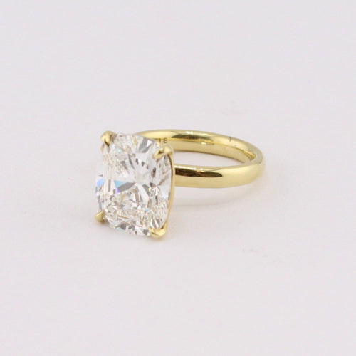 Cushion Cut Solitaire Engagement Mounting