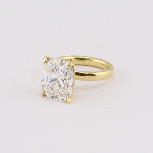 Cushion Cut Solitaire Engagement Mounting