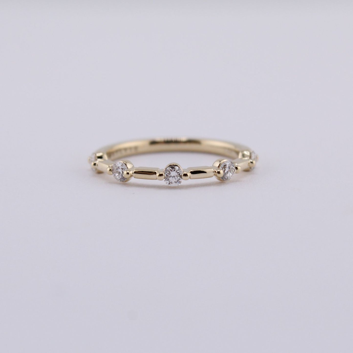 Single Prong Wedding Band