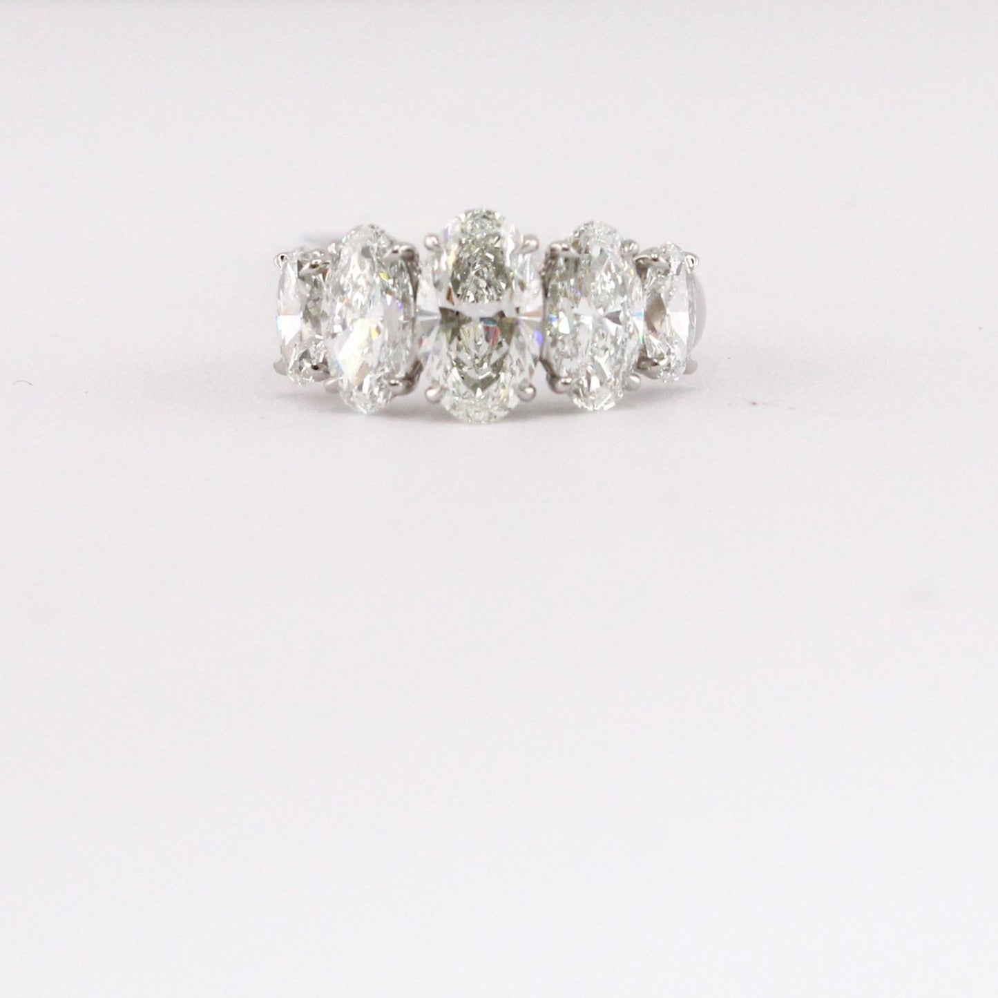 Movál® GIA Certified Diamond Band