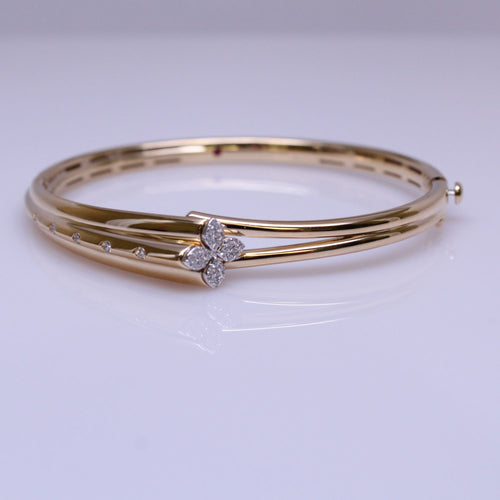 Love In Verona Collection Diamond Flower Bangle