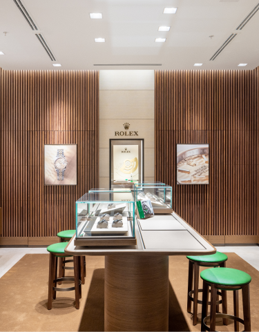 Discover our luxury Rolex showroom - Orrs Jewelers